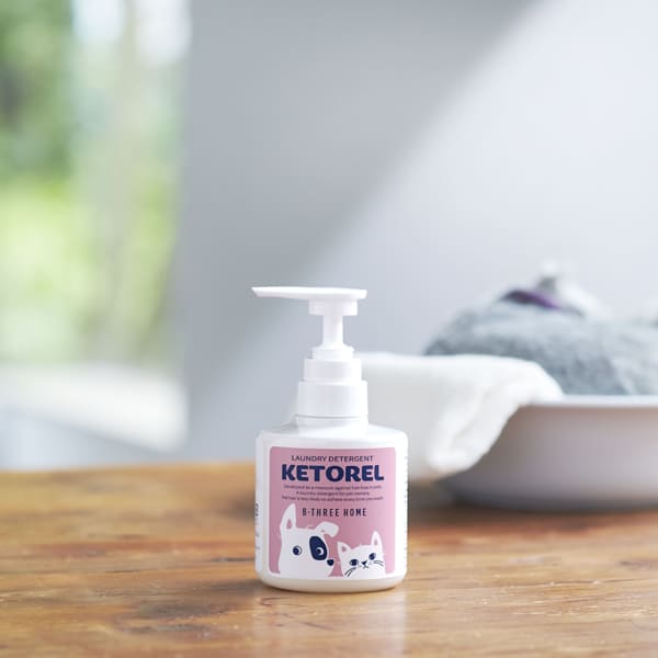 ケトレル (KETOREL)
ディタージェント 300ML ペットの毛がつきにくい 洗濯洗剤 コーティング 犬 猫 イヌ ネコ 蛍光増白剤不使用 無添加 無香料 日本製
手の汚れないポンプ式 リッカティル LyckaTill